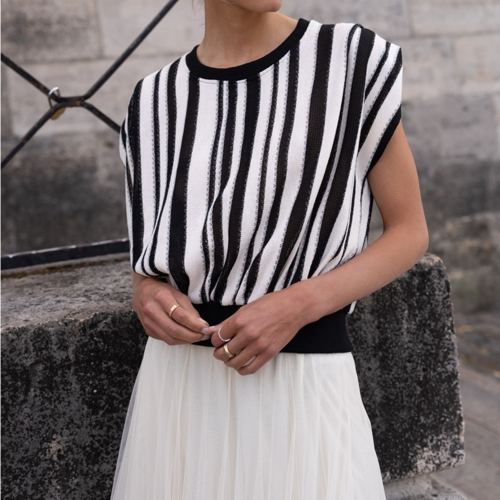 Strip knit T-shirt